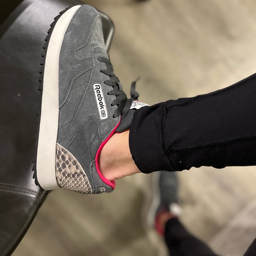 Reebok classic grey awesome tennys! So cute w anything and everything